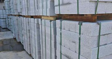 贵港芝麻白路牙石，路侧石