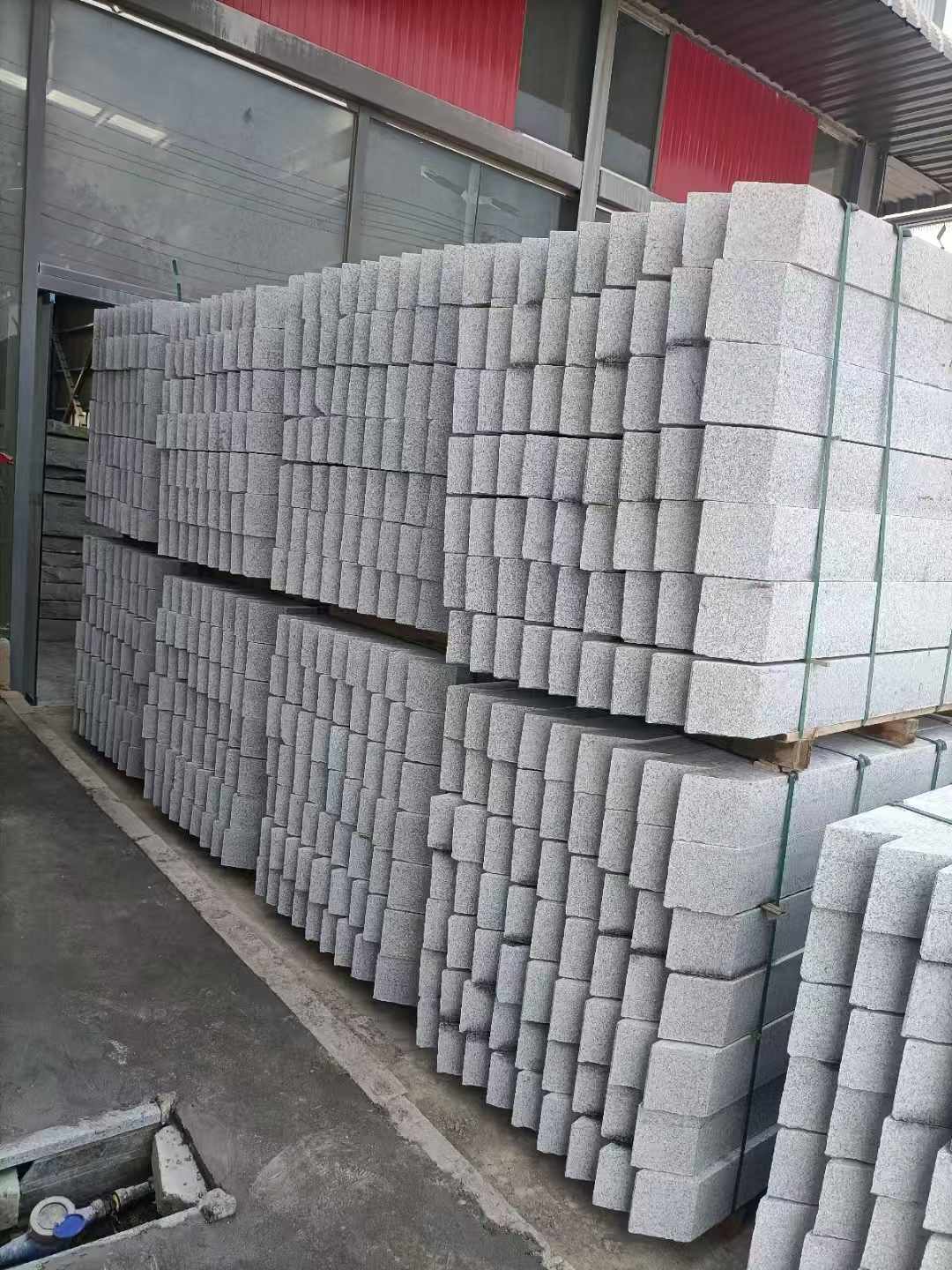 贵港芝麻白树围石 树池