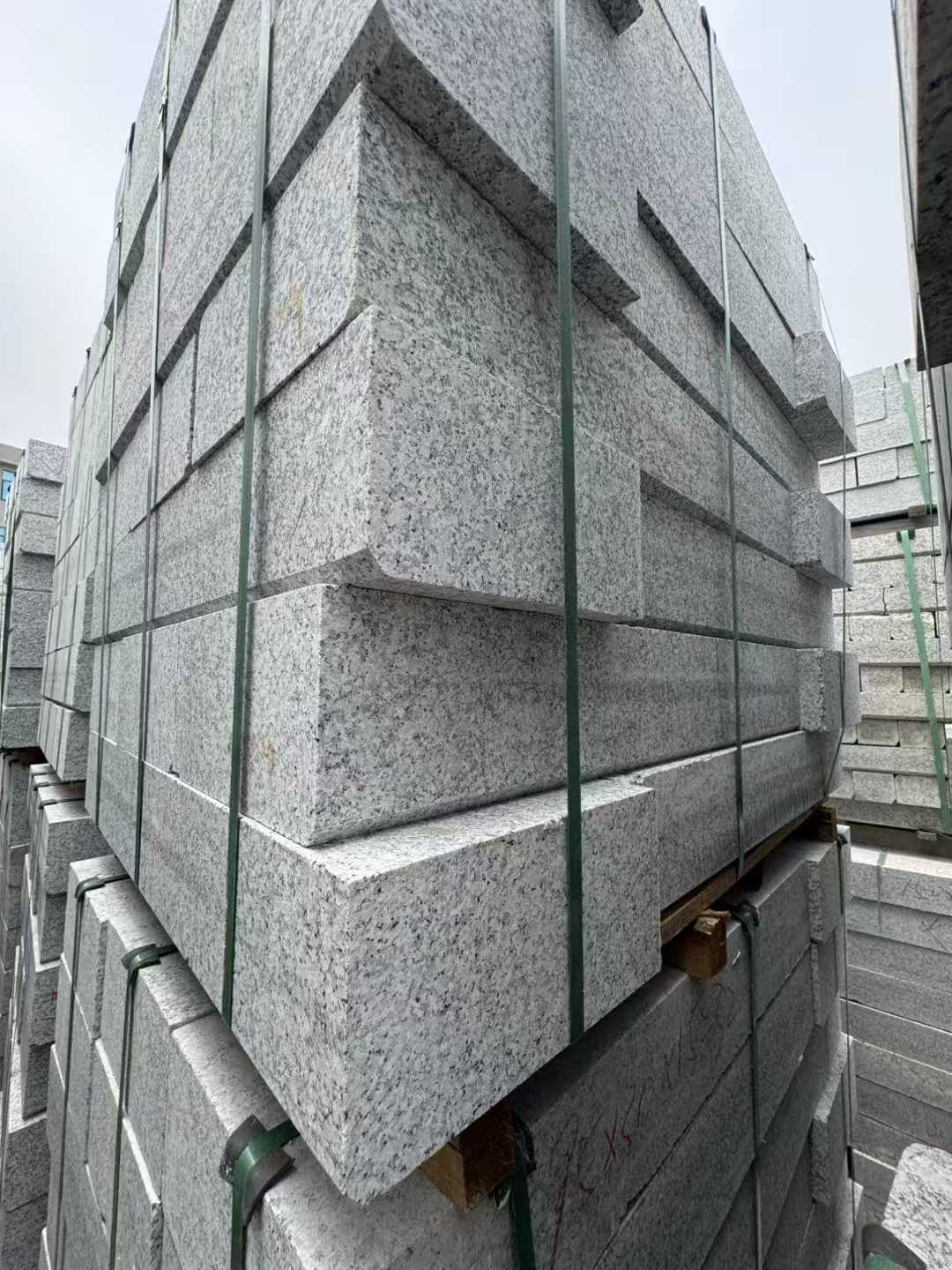 贵港芝麻白路牙石 马路牙子